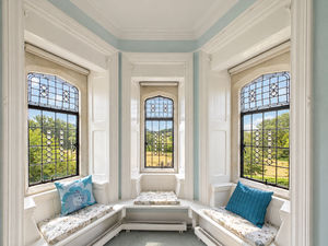 Bedroom Turret - click for photo gallery